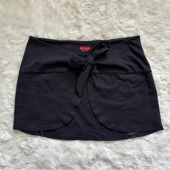 Spanx Skirt Wrap And Go Mini Athletic Tie Front Mesh Panel Black S/M - Picture 3 of 12